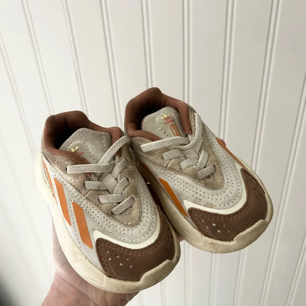 adidas Originals Ofelia Toddler Size 5 Adiprene Cushion Beige Brown Sneakers